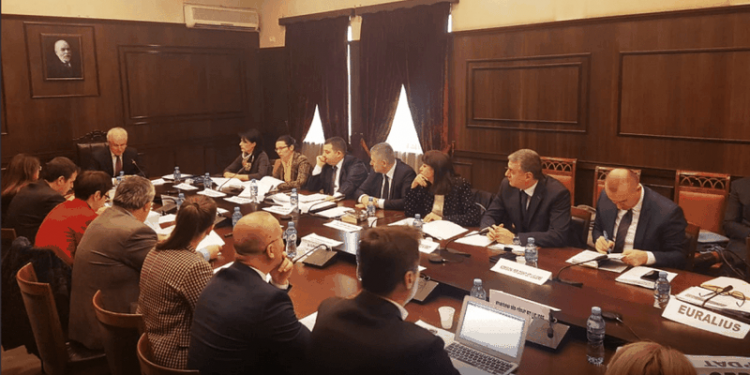 KED në test për Kushtetuesen, sot vendoset për emërimin e kandidatëve të Kuvendit dhe Presidencës, në garë edhe të shkarkuarit e fazës së parë