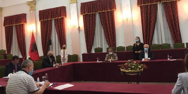 PS arrin paktin me opozitën parlamentare, më 23 korrik votohet drafti amerikan i 5 qershorit dhe më 30 korrik hapja e listave