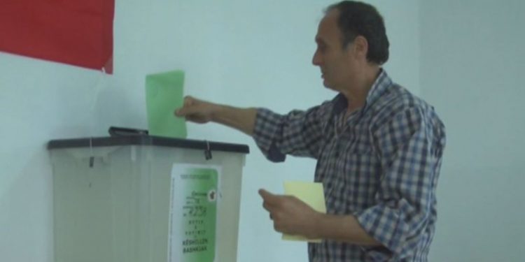 Çfarë ndodh nëse shkohet drejt listave të hapura në Shqipëri?! Eksperti ndërkombëtar për VOA paralajmëron zhvillime të reja