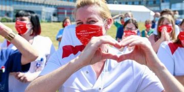 “Kushdo që është në kontakt me një mjek e di të vërtetën”! Virologu i njohur: Pandemia e koronavirusit në Itali ka përfunduar, virusi ka humbur forcën