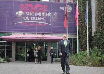 PS shtyn në fund të gushtit mbledhjen e Asamblesë Kombëtare, ministrat në ankth për ndryshimet në qeveri..