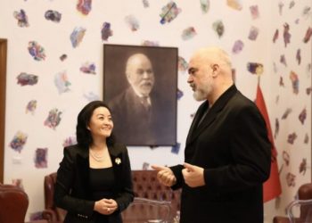 Marrëveshja e 5 qershorit: Rama i përgjigjet ambasadores Yuri Kim dhe Komisionerit për Zgjerim