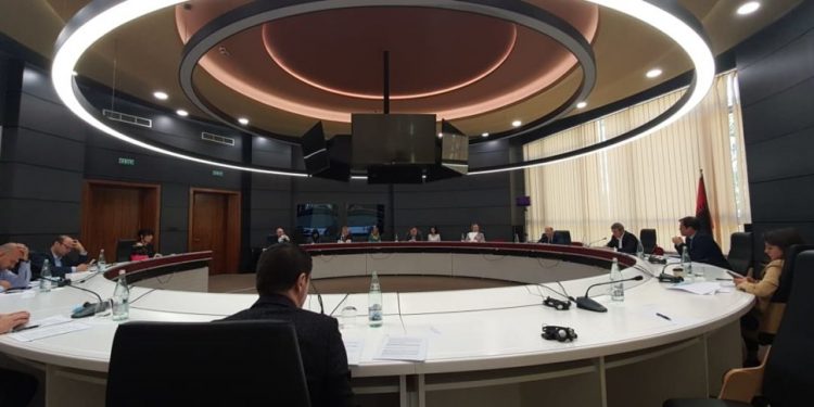 Materiali audio nga Këshilli Politik: Si PD kërkoi modelin e Letonisë për koalicionet dhe ndryshimi disa herë i qëndrimeve