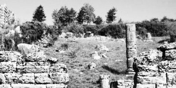 ALBANOPOLISI, Qyteti antik, pak minuta larg Ministrisë së Kulturës i braktisur…nuk figuron në asnjë guidë turistike