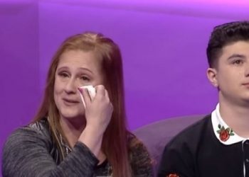 E dërgoi të birin me një të panjohur nga Kanadaja në Shqipëri, rrëfimi tro.nditës i kësaj nëne përlot publikun