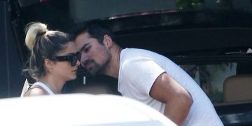 “DailyMail” publikon disa foto të këngëtares shqiptare Bebe Rexha me nje mashkull misterioz/ Bebe: “Meshkujt kanë frikë nga unë”