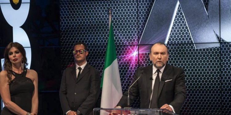 Ngjela: Mos mashtroni me televizion! Do e gjejnë dhe do jap llogari, Becchetti një vagabond internacional, nuk e di kush e kishte sjellë