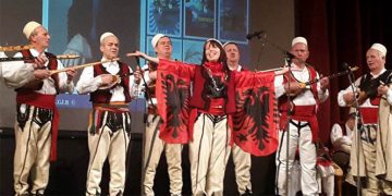Lahuta ‘iku’, Irani fut çiftelinë në UNESCO. Ministria e Kulturës në Shqipëri: Ekzistojnë ngjashmëritë me tonën, por është regjistruar si dotar