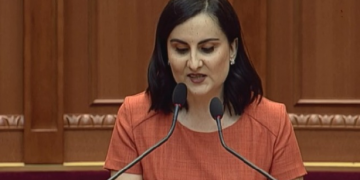 Lulzim Basha “rekruton” 5 deputetë “tradhtarë” në Parlament, për “Zgjedhoren”