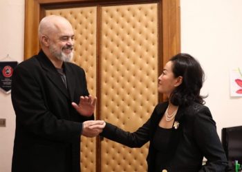 Ambasadorja amerikane takim të gjatë në Kryeministri, kush ishte porosia për Ramën