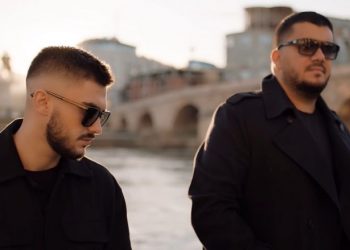 Këngëtari i njohur shqiptar që dhuroi 100 mijë euro për termetin dhe jo “këngtaruci” : Turp i Zotit të ankohemi ne për lekë dhe që s’kemi punë, kur ka plot të varfër që vuajnë për bukë