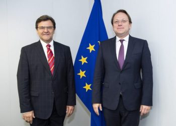 Komisioneri për Zgjerimin në BE, Oliver Varhelyi takim me kryenegociatorin e Shqipërisë, Zef Mazi/ Zbardhet biseda