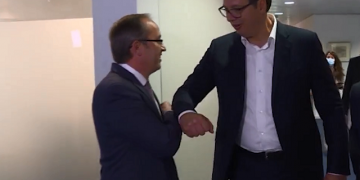 Takimi Vuçiç-Hoti/ Vuçiç: Flet serbisht, apo kupton? Hoti: Kuptoj (Video)