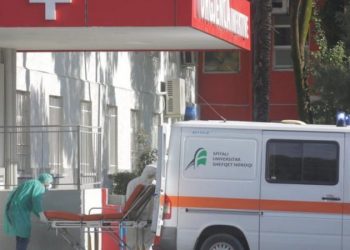 Covid-19/ 3 persona humbën jetën nga virusi brenda 24 orëve