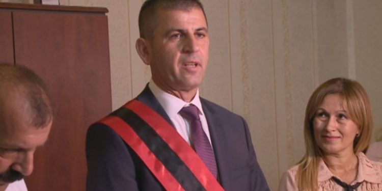 Shkoi në spital për shkak të problemeve shëndetësore, dalin të tjera detaje nga arrestimi i Agim Kajmakut