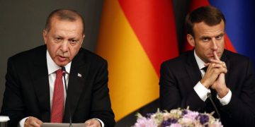 ANALIZA: A po e izolon Franca Ballkanin për shkak të Turqisë?