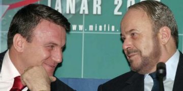 Rama që na shkatërroi! Arben Malaj nostalgjik: Eh sikur të vinte edhe njëherë Fatos Nano! Ai ishte burrë…që mi fali paratë e piramidave!