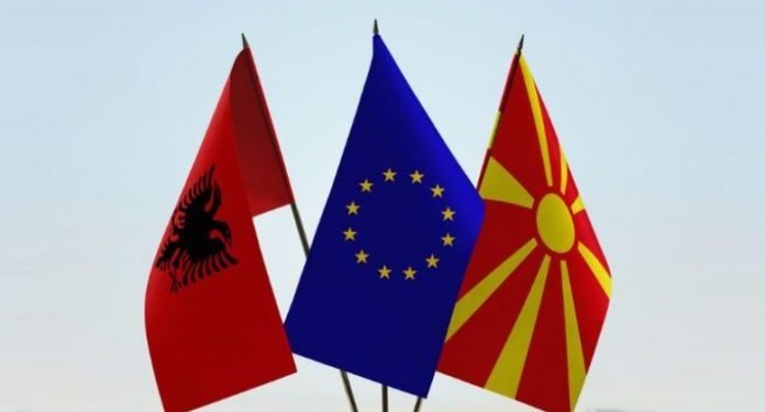 Mandatet në Maqedonin e Veriut: Megjithse të përçarë rritet dukshëm numri i deputetëve shqiptarë