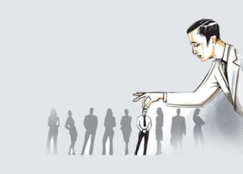 Ja kush e ka kthyer administratën si fole grenzash nepotizmi nga ata që “lehin” si opozitarë deri tek ata që “hanë” si pushtetarë