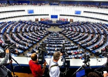 Sinjal i keq për Metën e Bashën: PE fshin deklaratën e tre eurodeputetëve që i kërkonte qeverisë shqiptare të miratojë marrëveshjen e 5 qershorit