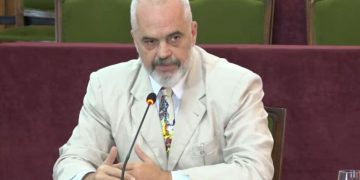 Rama: Bashën nuk e ndalon njeri të jetë me SHPK-në e Monikës, me Nard Ndokën dhe Fate Mediun. Populli më i mërzitur me opozitën se me qeverinë