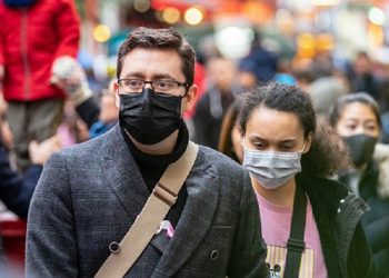 Të ulesh në lokal apo të shkosh në palestër?! Doktorët krijojnë listën e aktiviteteve më të rrezikshme nga Covid-19