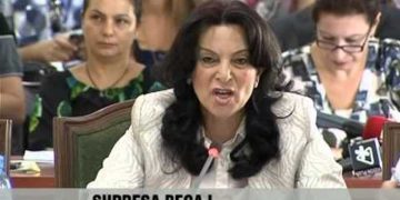 Mbylli Dosjen e “bllokut të kuq”, vettingu përfundon seancën dëgjimore me ish-kryetaren e Gjykatës së Lartë Shpresa Becaj,