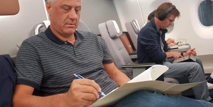 Hashim Thaçi niset në Hagë nga Rinasi