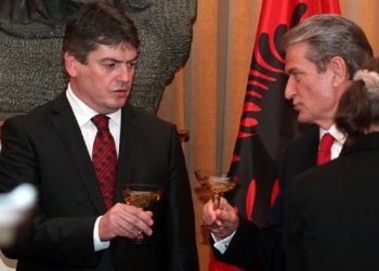 A po kthehet Bamir Topi në PD? Ish- presidenti shpjegon “hapjen” e Lulzim Bashës dhe sulmon Ramën