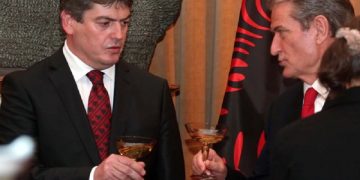 A po kthehet Bamir Topi në PD? Ish- presidenti shpjegon “hapjen” e Lulzim Bashës dhe sulmon Ramën