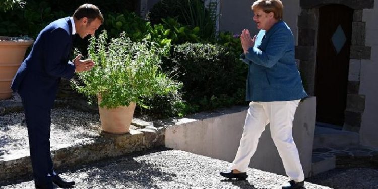 Putin, Merkel dhe Macron pro ndërmjetësimit të OSBE-së në Bjellorusi: Por Lukashenko nguron