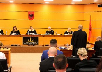 Ryshfet e fshehje pasurie: SHBA-BE “skedojnë” 12 gjyqtarë e prokurorë që duhet të ikin nga drejtësia, nga Besim Hajdarmataj tek Alkelina Gazidedja