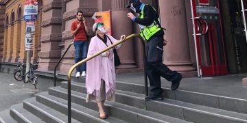 Gjobë 50 euro kush kapet pa maskë! Gjermania vendos masa më të ashpra për të frenuar Covid 19