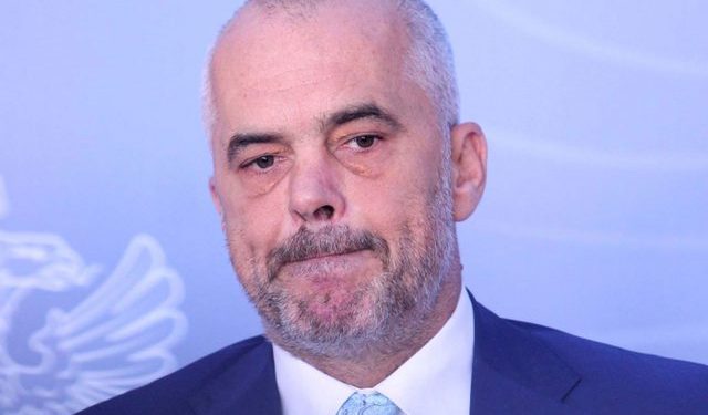 Lajm i hidhur! Kryeministri humb njeriun e shtrenjtë të familjes, Rama fjalë prekëse: Ishe drita dhe guri këndor i shtëpisë…