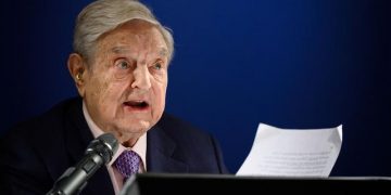 George Soros, babai i prapaskenave botërore? DW: Ja si është e vërteta lidhur me miliarderin dhe filantropin