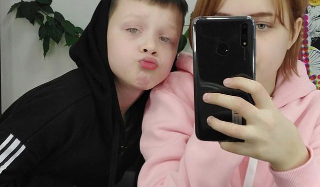 Historia e pabesueshme në Rusi: 13-vjeçarja bëhet me vajzë, babai është i dashuri 10 vjeç