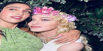 Madonna festoi 62-vjetorin, por vajza e saj shokon fansat (Foto)