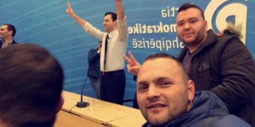 U shkritë ju, u shkritë, se për ju janë patate këto”! Deputeti i opozitës tallet keq me gafën e famshme të Lulzim Bashës (Video)