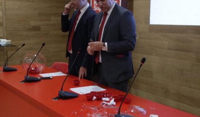 Incidenti i papritur në ambientet e ‘Air Albania’ gjatë hedhjes së shortit të Kategorisë Superiore, plagoset sekretari i FSHF-së