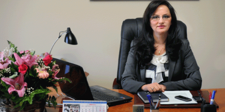 “Në Spitalin Shefqet Ndroqi për 1 muaj në luftë për jetën”/ Reagon drejtoresha e ISHSH, tregon për gjendjen e saj shëndetësore: Kjo ishte shenja që dha alarmin që jeta ime ishte në rrezik