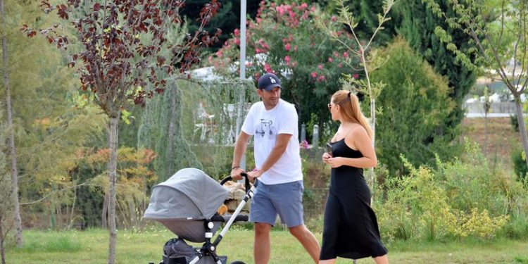 “Është prekur nga Covid-19 edhe bashkëshortja e djali im”, Veliaj tregon problemin që i ka shkaktuar virusi në mushkëri: Ndjehesha sikur më ka shtypur treni!