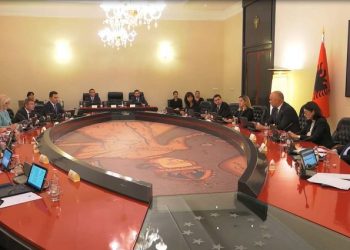 Ja ministrat që pritet të shkarkohen në vjeshtë, Majko e Lleshaj më të rrezikuarit, sondazhet fundosin shumicën e anëtarëve të kabinetit