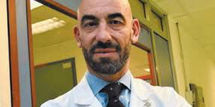 Doktori i famshëm italian deklaron se Covid-19 e ka humbur fuqinë dhe pacientët e tanishëm nuk kanë krahasim me periudhën mars-prill