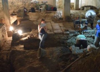 Një objekt misterioz gjendet në tokën shqiptare, arkeologët befasohen nga zbulimi: E papritur, s’po e besojmë dot (Video)