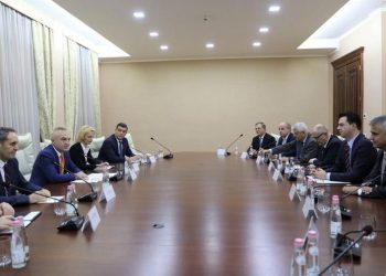 Ja si Meta e zhyti Presidencën në paligjshmëri dhe e ktheu në seli të LSI, zgjedhjet në 3 bashki ende të bllokuara, pafund abuzime me dekretet