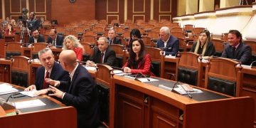 Listat e hapura sjellin zhvillime në politikë, Rudina Hajdari paralajmëron partinë e re, priten dhe dy forca të tjera politike nga opozita e re