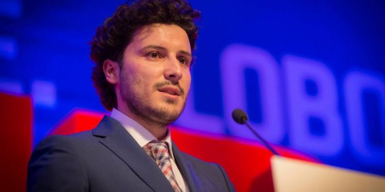 Gjukanoviç në opozitë: Shqiptari i Ulqinit i kthyer në serb Abazoviç  zgjedh koalicionin me partitë nacionaliste ortodokse pro serbe