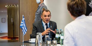 Vatra e re e krizës në Evropë, DW: Greqia dhe Turqia vazhdojnë të luajnë me zjarrin. Gjermania paralajmëron se manovrat ushtarake nuk i shërbejnë paqes