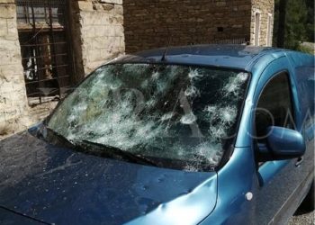 Breshër sa një top pinpongu në Kastoria të Greqisë. Dëmtoi automjete, të mbjella dhe madje edhe panelet diellore