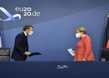 Francezët në Champions, Macron ‘ngacmon’ Angela Merkel